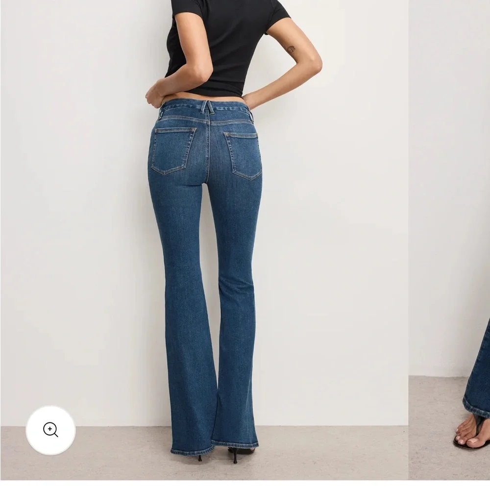 Good American Mid-Rise Flare Jeans in Dark Blue Wash